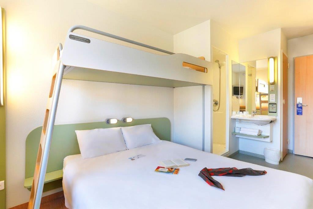 Ibis Budget Biarritz - Anglet Bagian luar foto